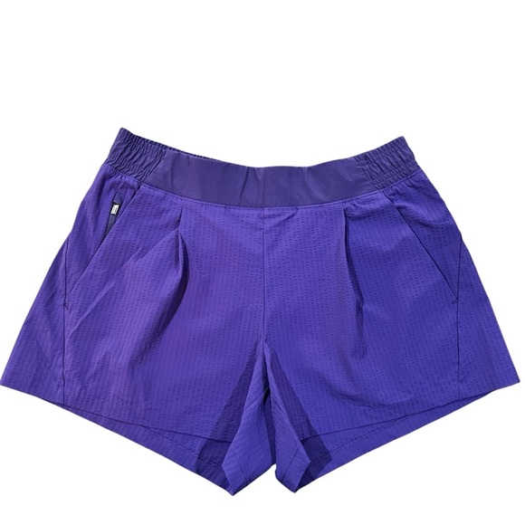 Athleta Pants - Athleta textured Brooklyn running/walking short, vibrant blue, zipper pockets, 6